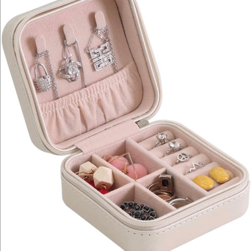 NIB! Portable Travel Mini Jewelry Box Leather Jewelry Ring Organizer